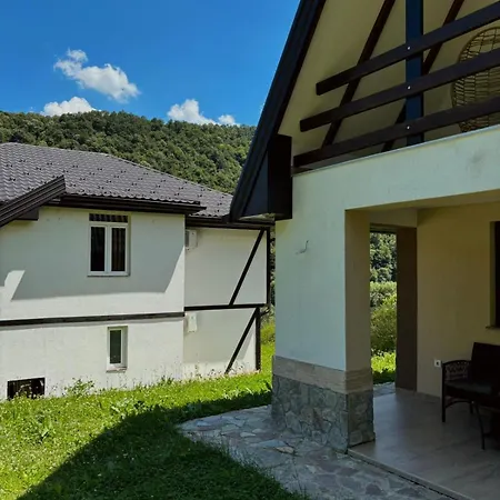 & Homes With The River View Apartment