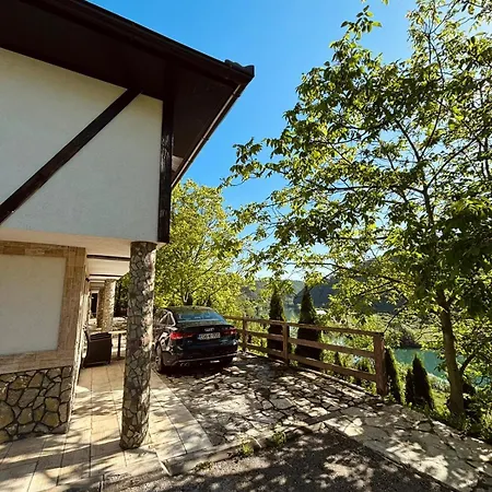 Διαμέρισμα & Homes With The River View *