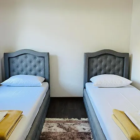 Apartment & Homes With The River View Bihac